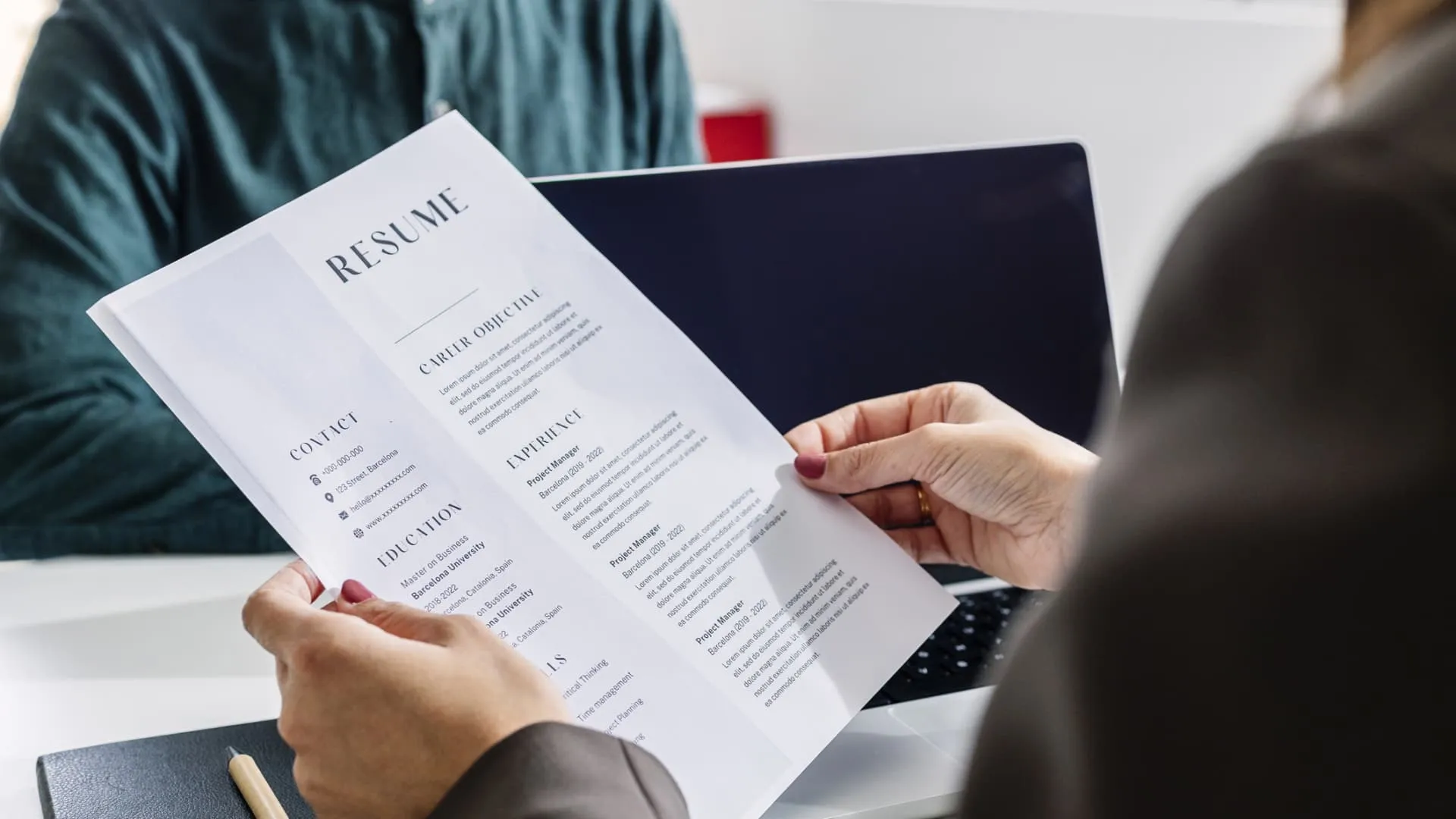 Το Βιογραφικό Σημείωμα το 2026: Πώς να "Ξεκλειδώσετε" την Πόρτα των Συνεντεύξεων